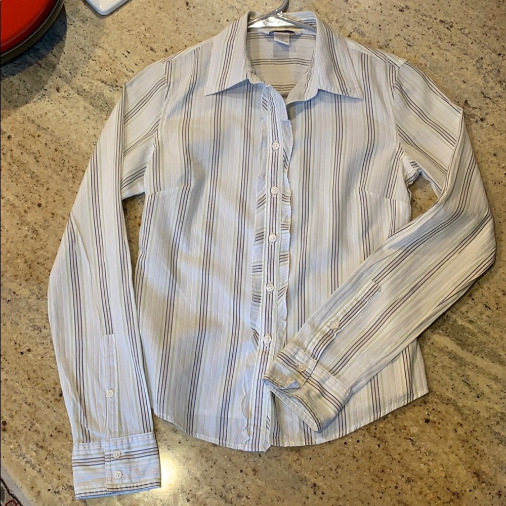 Lightweight cotton button down shirt
